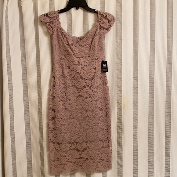 Express dress 🥰 - Picture 2 of 3